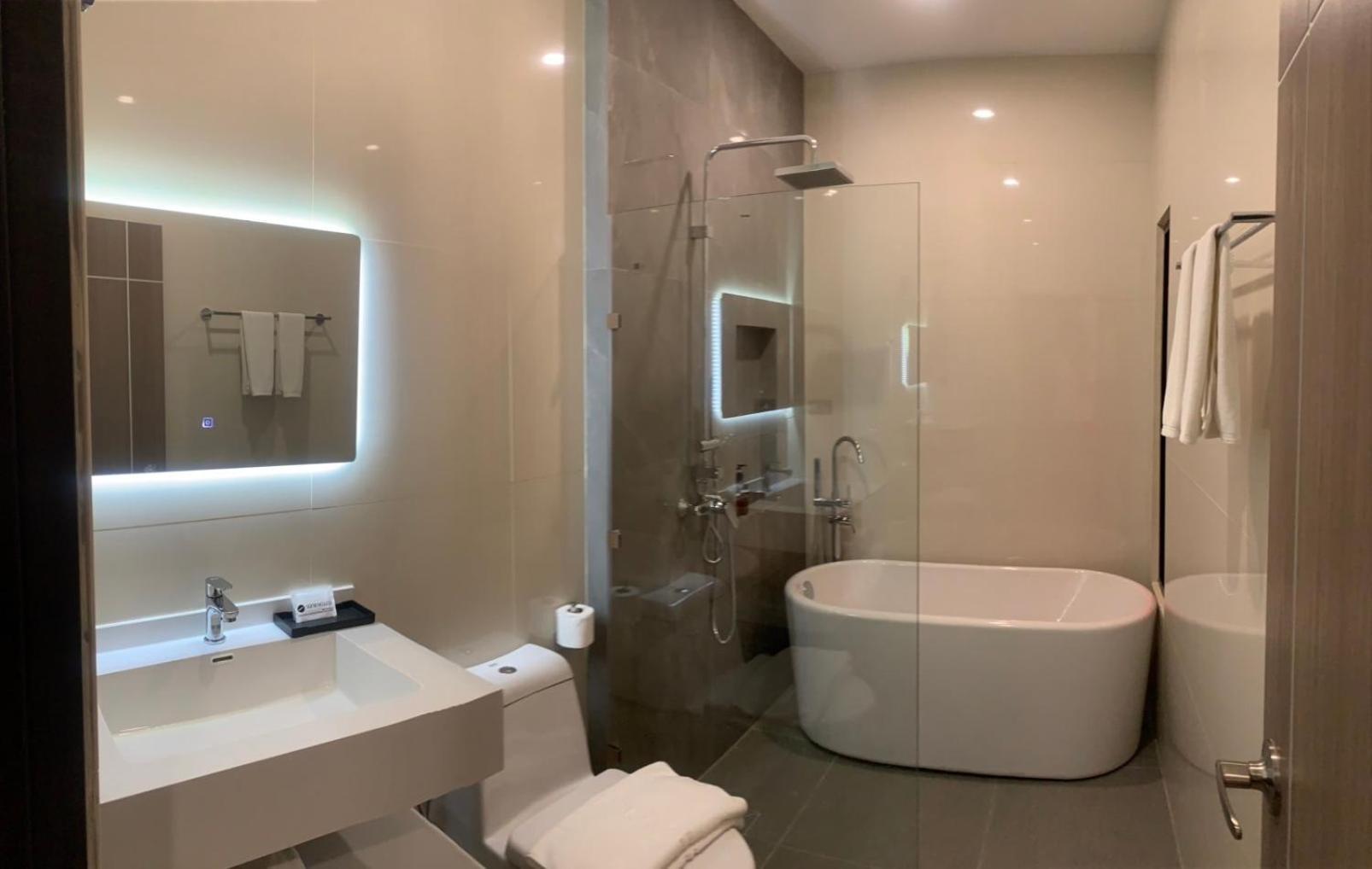 TOBEDzZ HOTEL Ranong Exterior foto