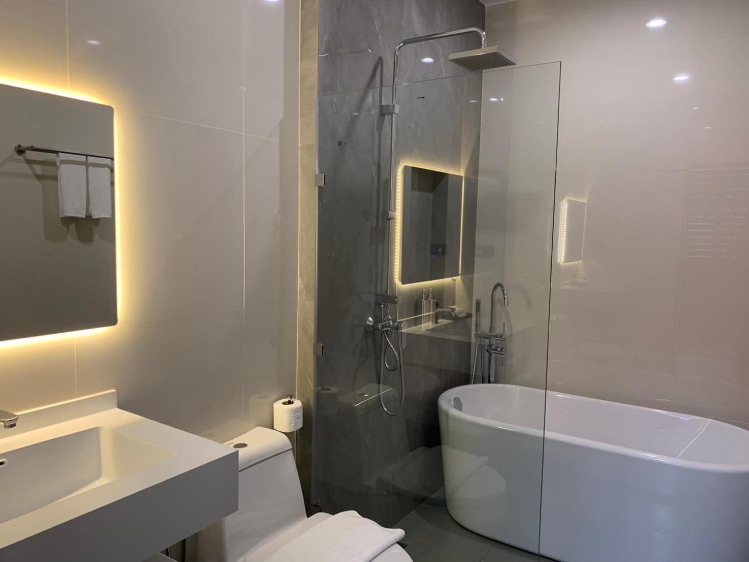 TOBEDzZ HOTEL Ranong Exterior foto